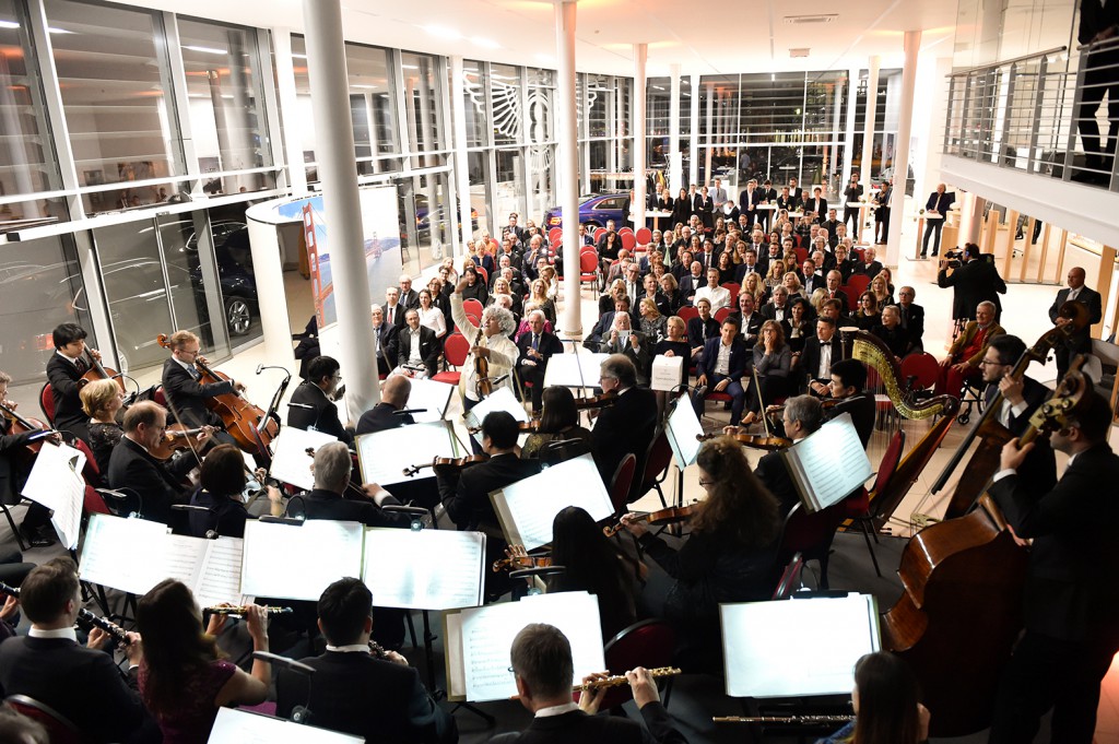 Neujahrskonzert – Kammerorchester der Münchner Philharmoniker unter der Leitung von Lorenz Nasturica-Herschcowici bei Bentley München am 16.01.2020